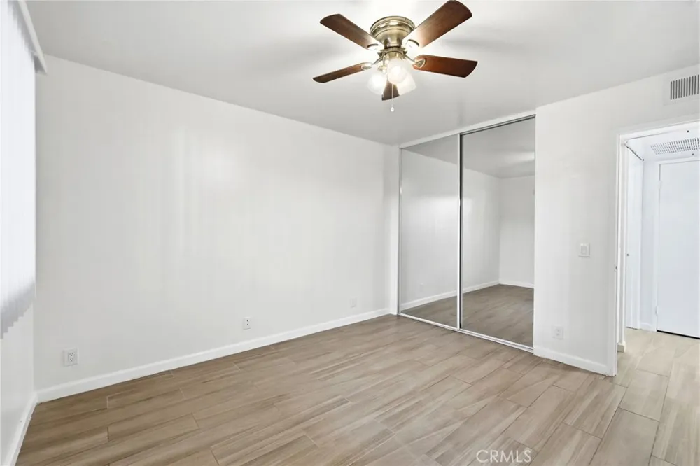 12601 Van Nuys #111 Pacoima, CA 91331
