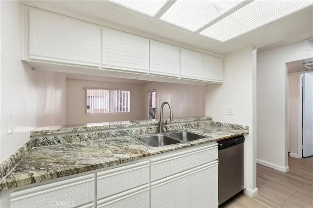 12601 Van Nuys #111 Pacoima, CA 91331