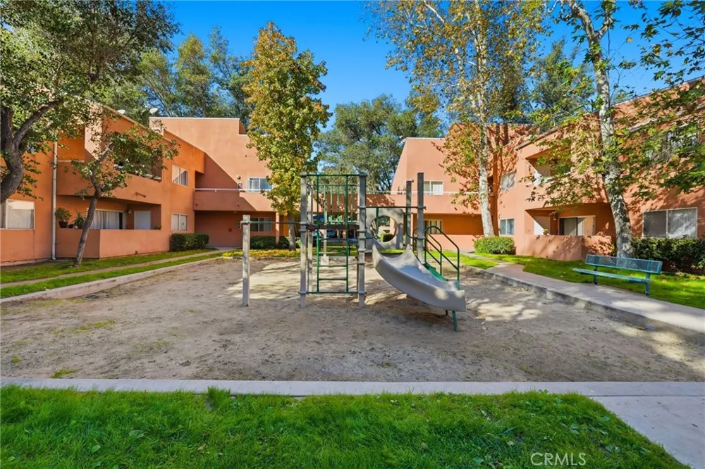 12601 Van Nuys #111 Pacoima, CA 91331