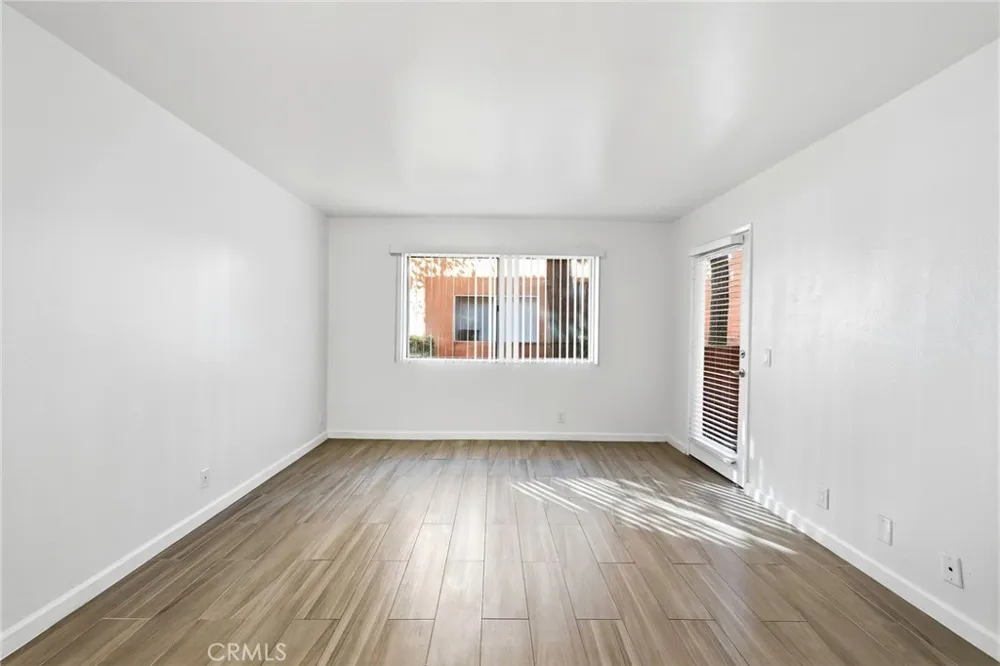 12601 Van Nuys #111 Pacoima, CA 91331