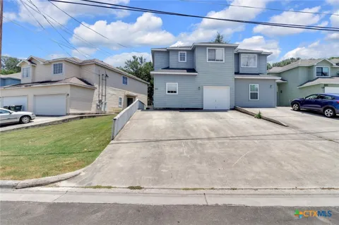 885 Sagewood Trail