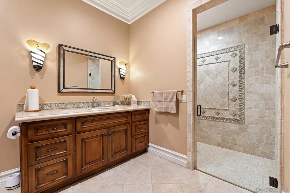 18486 Via Candela Rancho Santa Fe, CA 92091