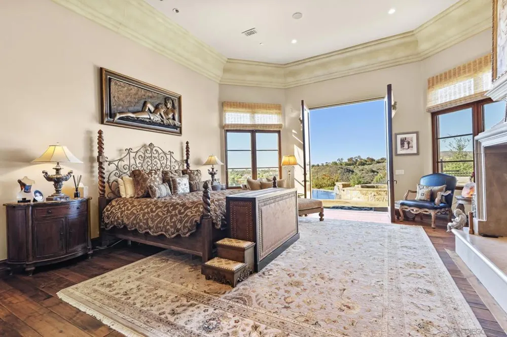 18486 Via Candela Rancho Santa Fe, CA 92091