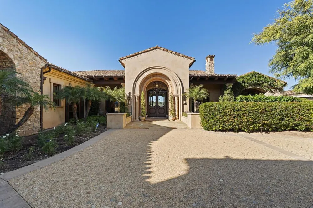 18486 Via Candela Rancho Santa Fe, CA 92091
