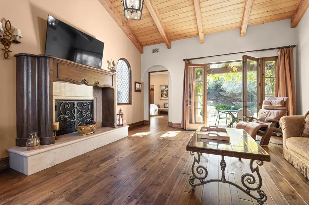 18486 Via Candela Rancho Santa Fe, CA 92091
