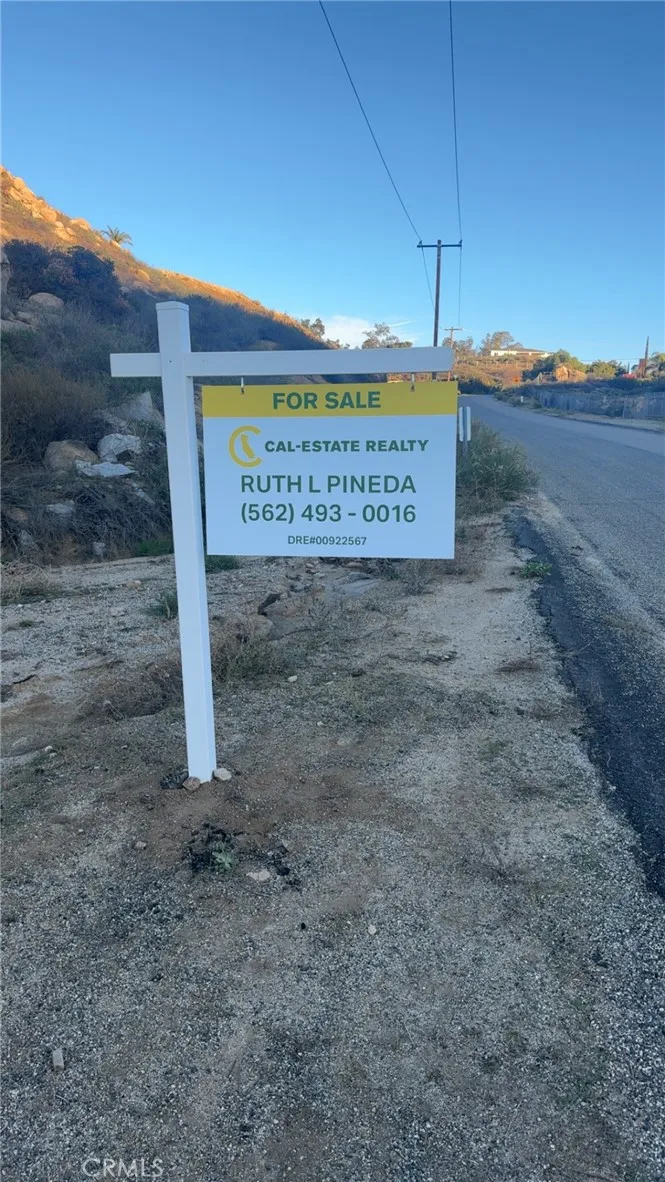29620 Broadview Lake Mathews, CA 92570