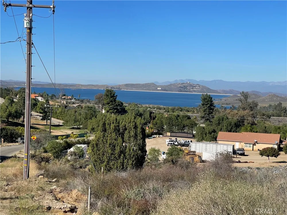 29620 Broadview Lake Mathews, CA 92570