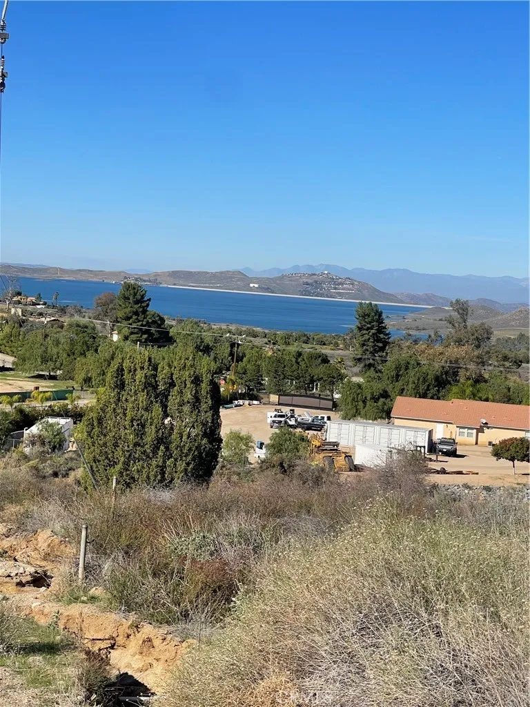 29620 Broadview Lake Mathews, CA 92570