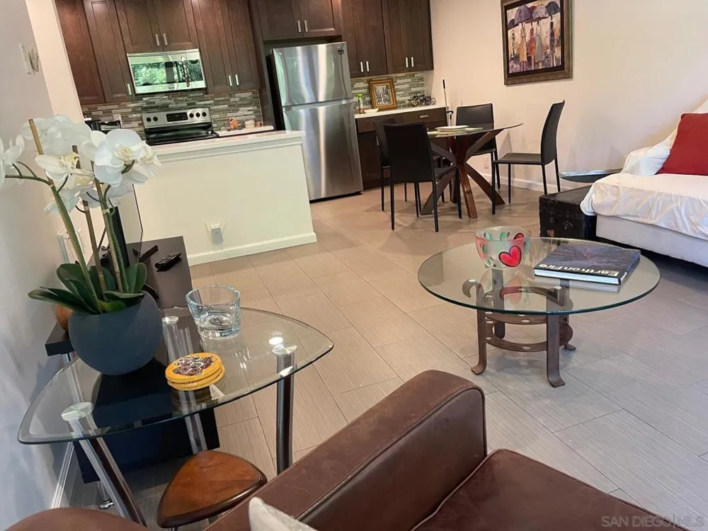 2510 Torrey pines Rd #413 La Jolla, CA 92037
