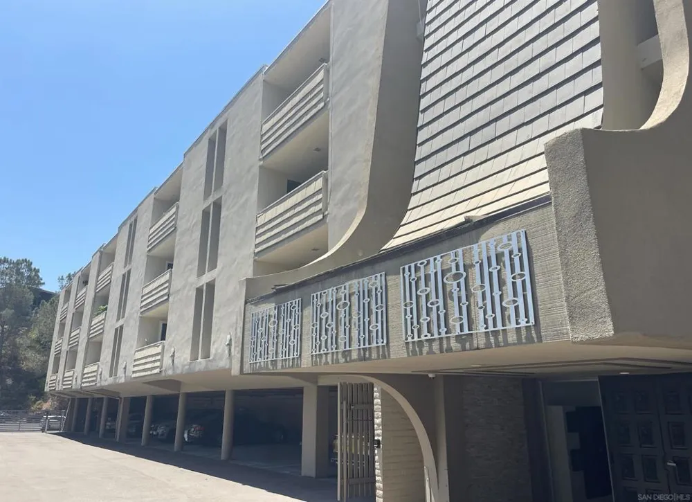 2510 Torrey pines Rd #413 La Jolla, CA 92037