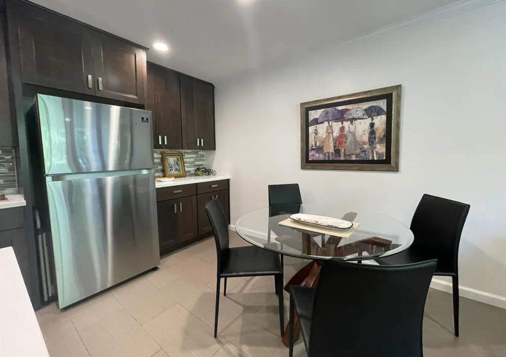 2510 Torrey pines Rd #413 La Jolla, CA 92037