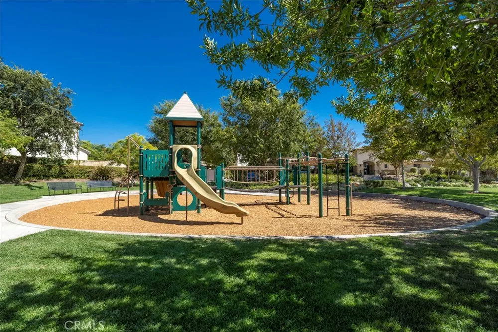24332 Lorenzo Valencia, CA 91355