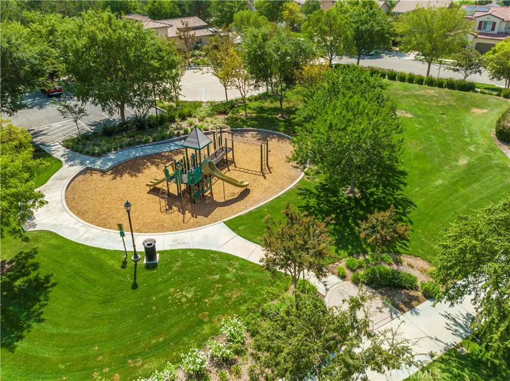24332 Lorenzo Valencia, CA 91355