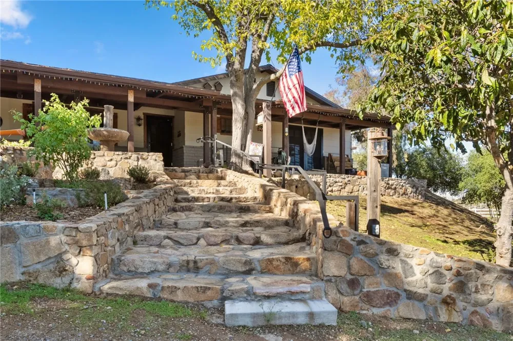17705 Rodeo Road Ortega Mountain, CA 92530