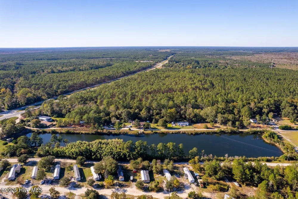 33 Pender Lake Road Currie, NC 28435