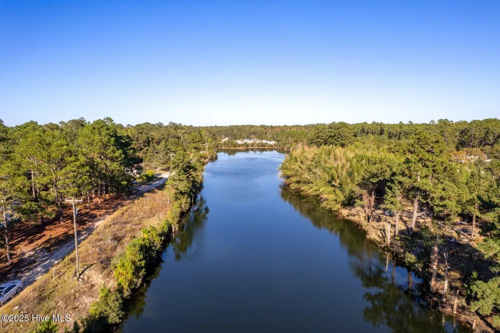 33 Pender Lake Road Currie, NC 28435