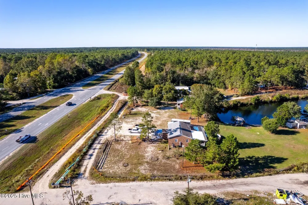 33 Pender Lake Road Currie, NC 28435