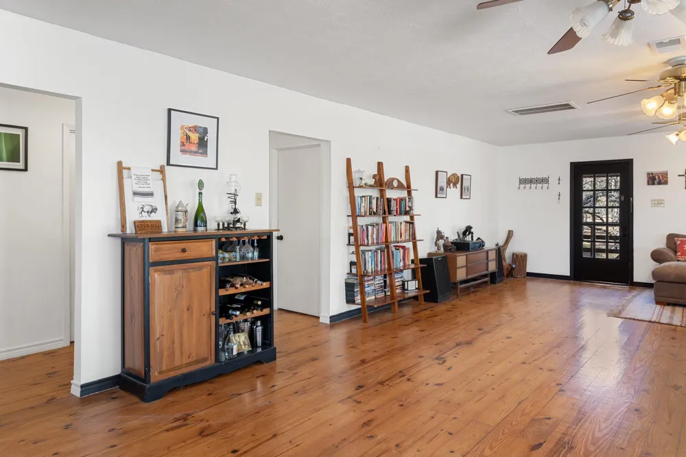 110 Birch Forest Drive Somerville, TX 77879
