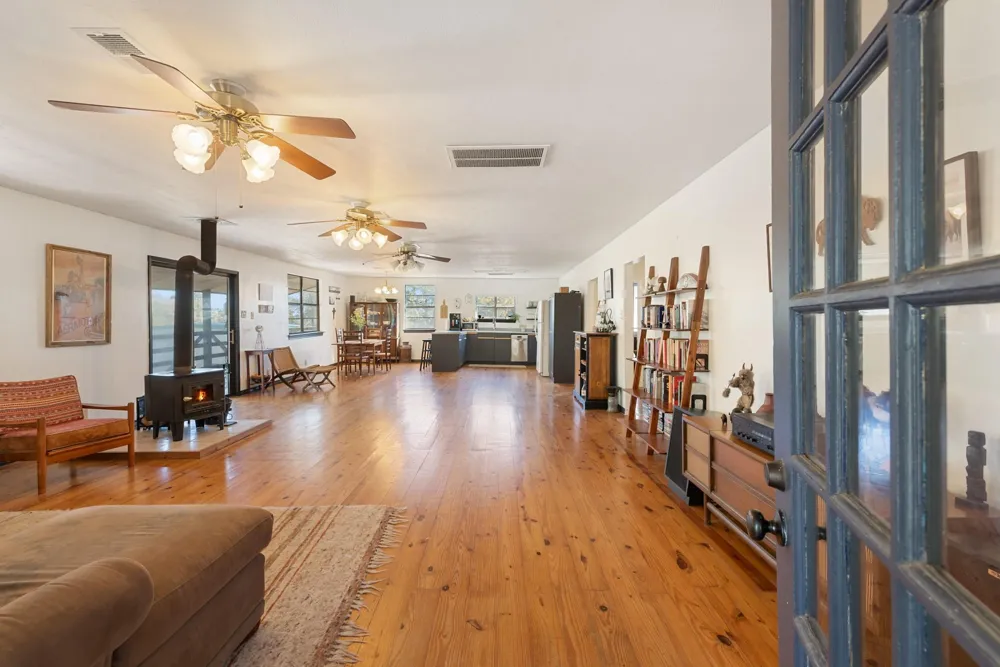 110 Birch Forest Drive Somerville, TX 77879