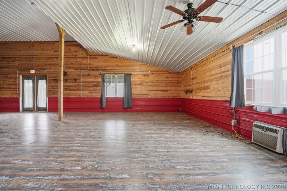 113 S Wilder Chouteau, OK 74337