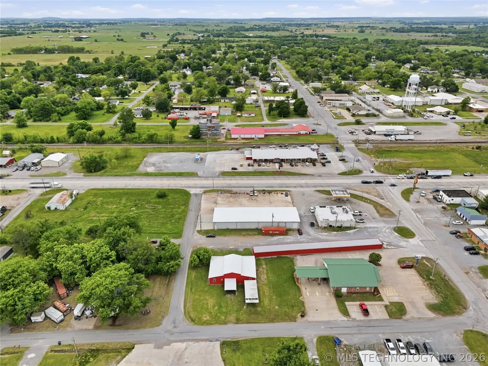 113 S Wilder Chouteau, OK 74337