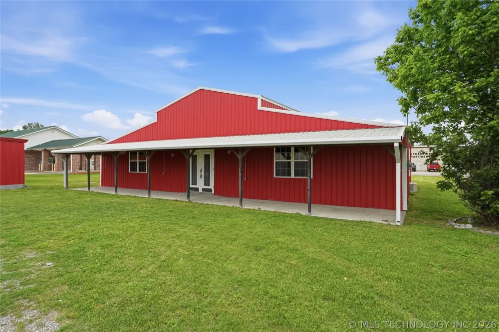 113 S Wilder Chouteau, OK 74337