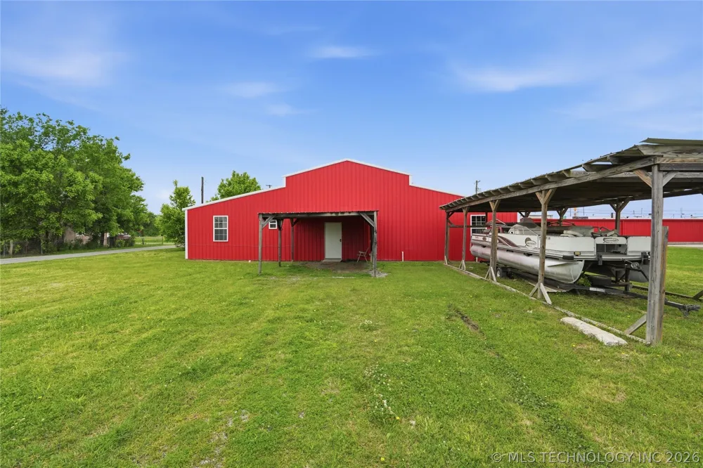 113 S Wilder Chouteau, OK 74337