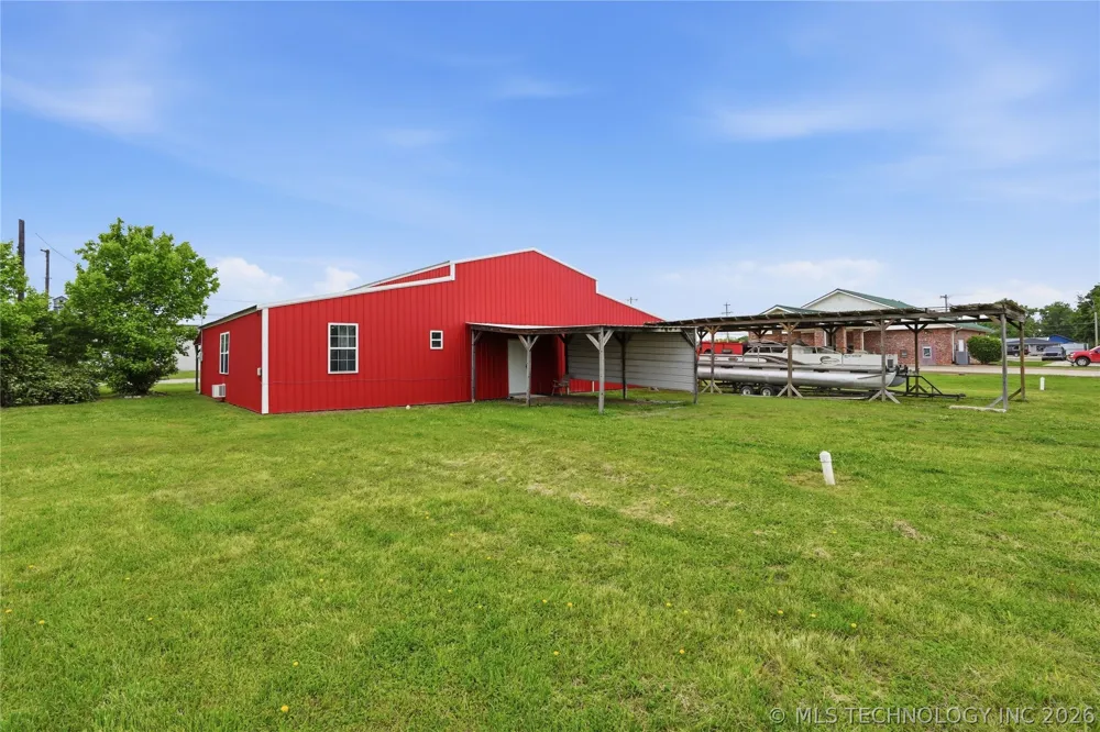 113 S Wilder Chouteau, OK 74337
