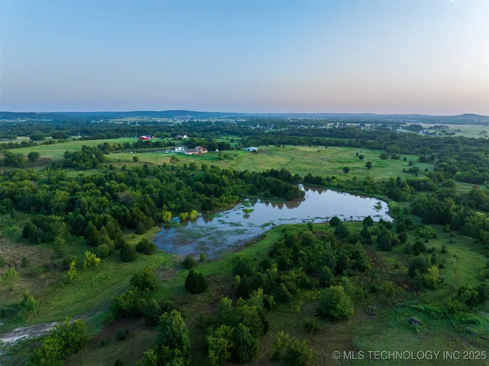 7 W 195th Street S Mounds, OK 74047
