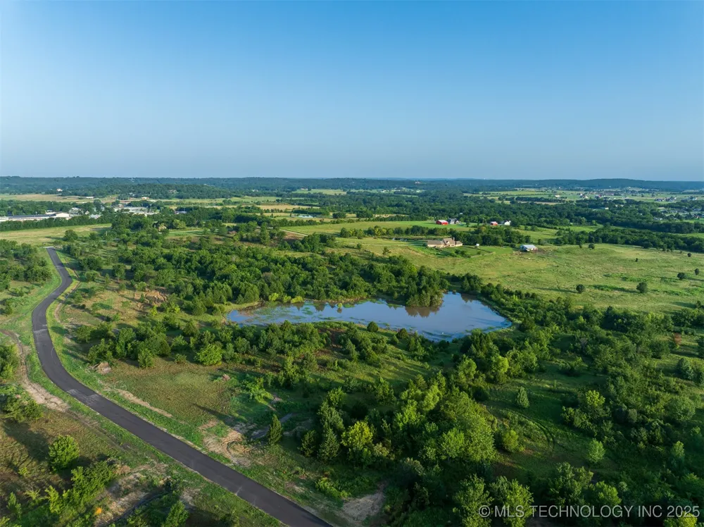 7 W 195th Street S Mounds, OK 74047