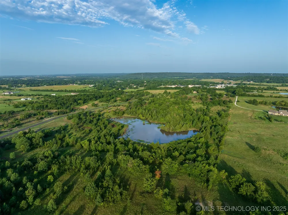7 W 195th Street S Mounds, OK 74047