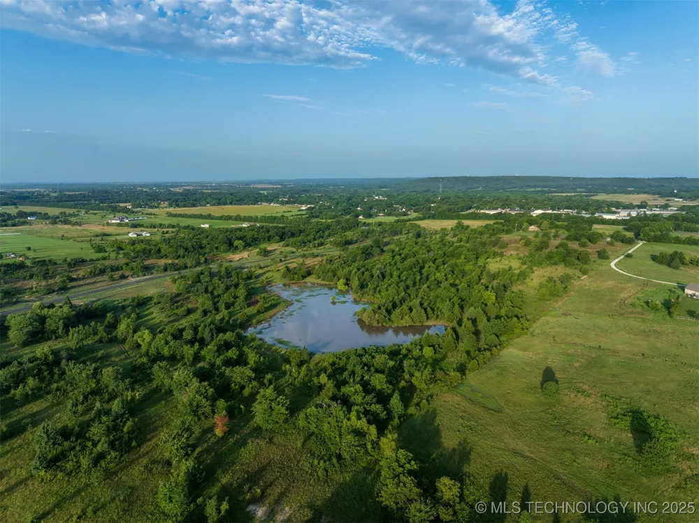 7 W 195th Street S Mounds, OK 74047