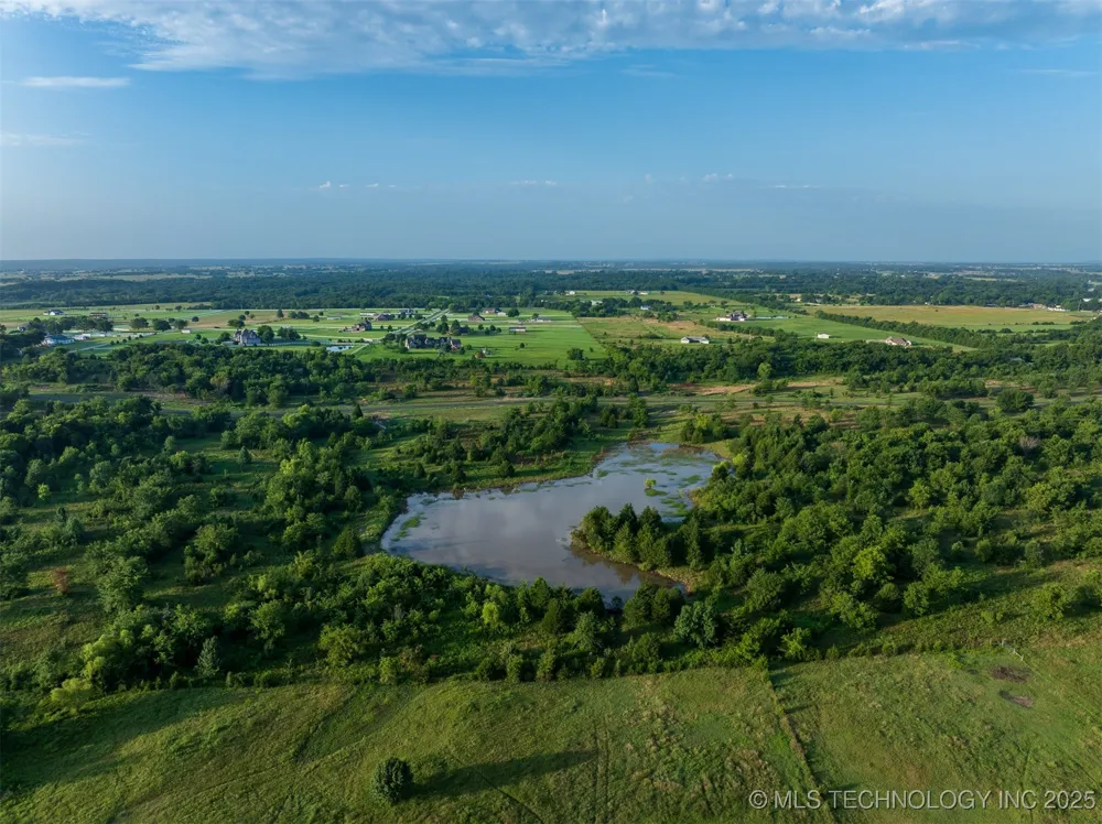 7 W 195th Street S Mounds, OK 74047