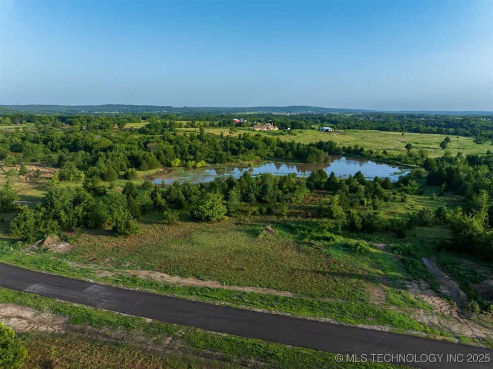 7 W 195th Street S Mounds, OK 74047