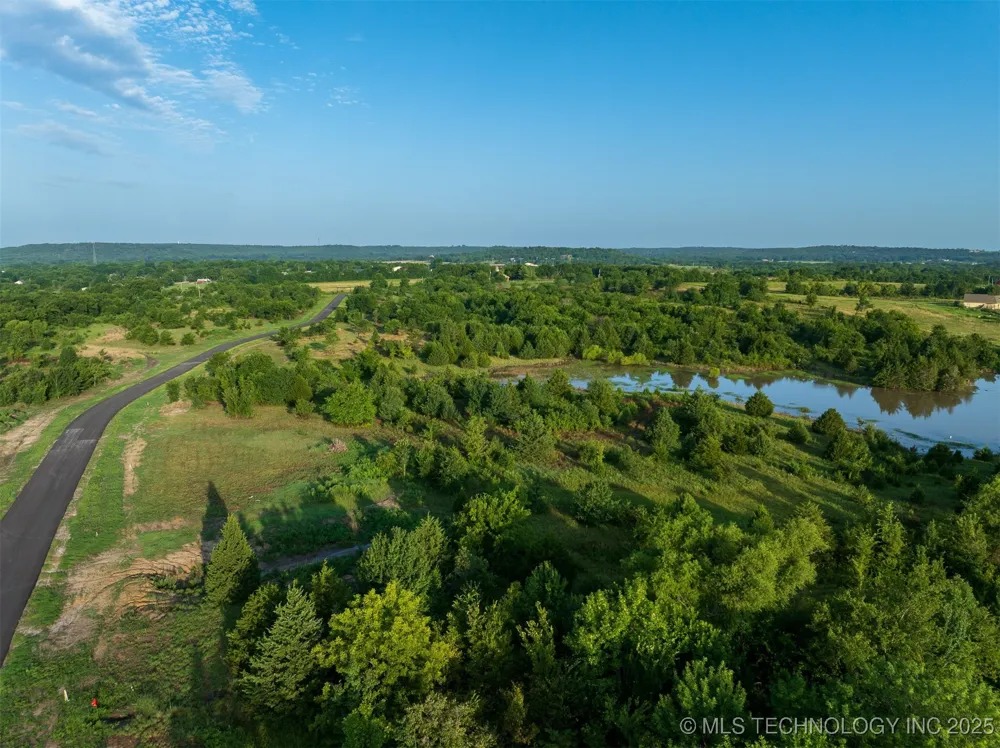7 W 195th Street S Mounds, OK 74047