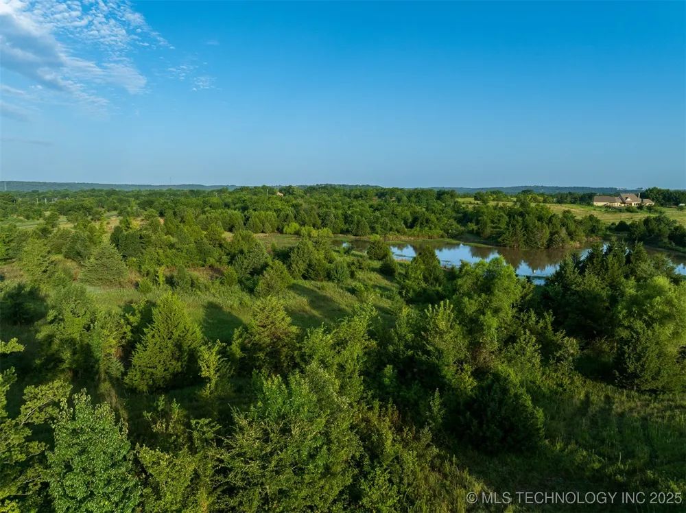 7 W 195th Street S Mounds, OK 74047
