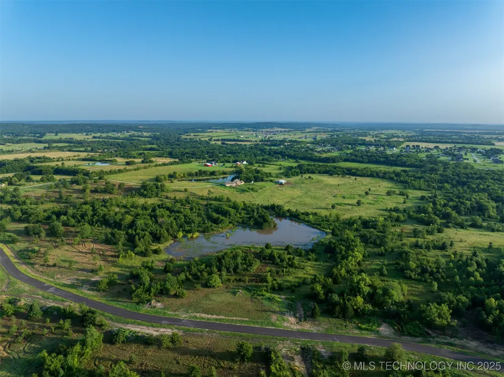 7 W 195th Street S Mounds, OK 74047
