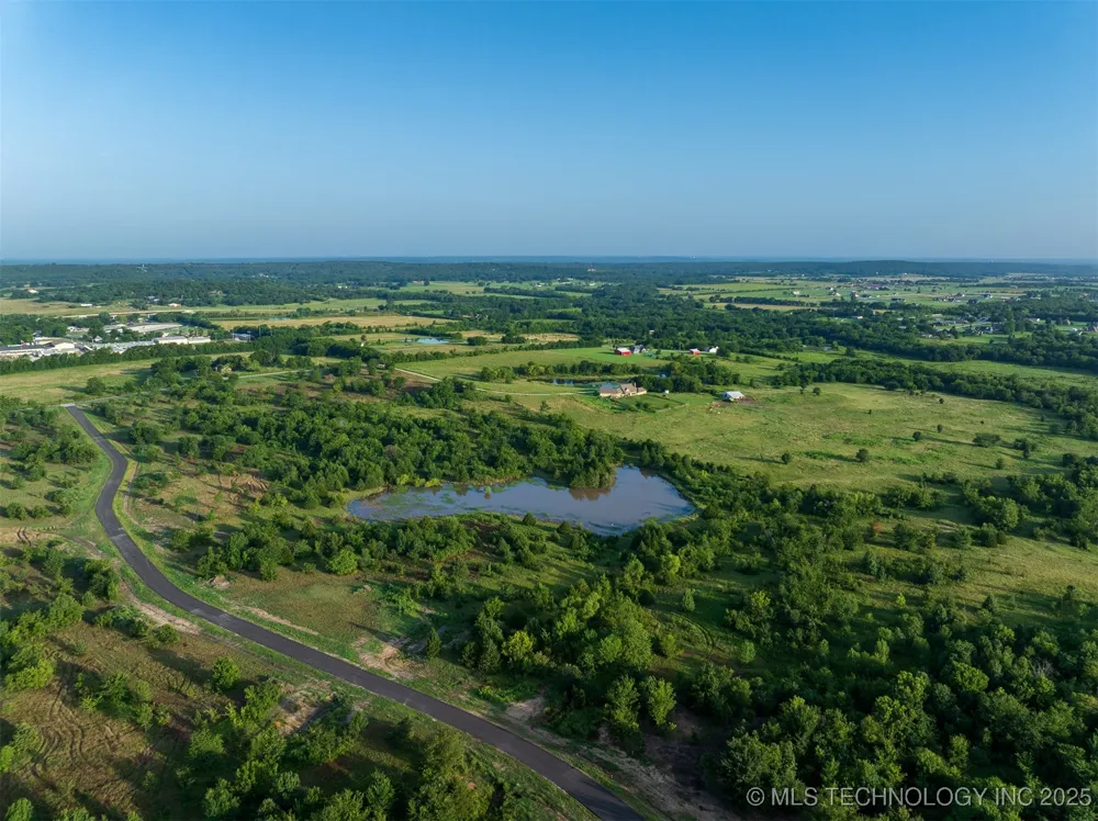 7 W 195th Street S Mounds, OK 74047
