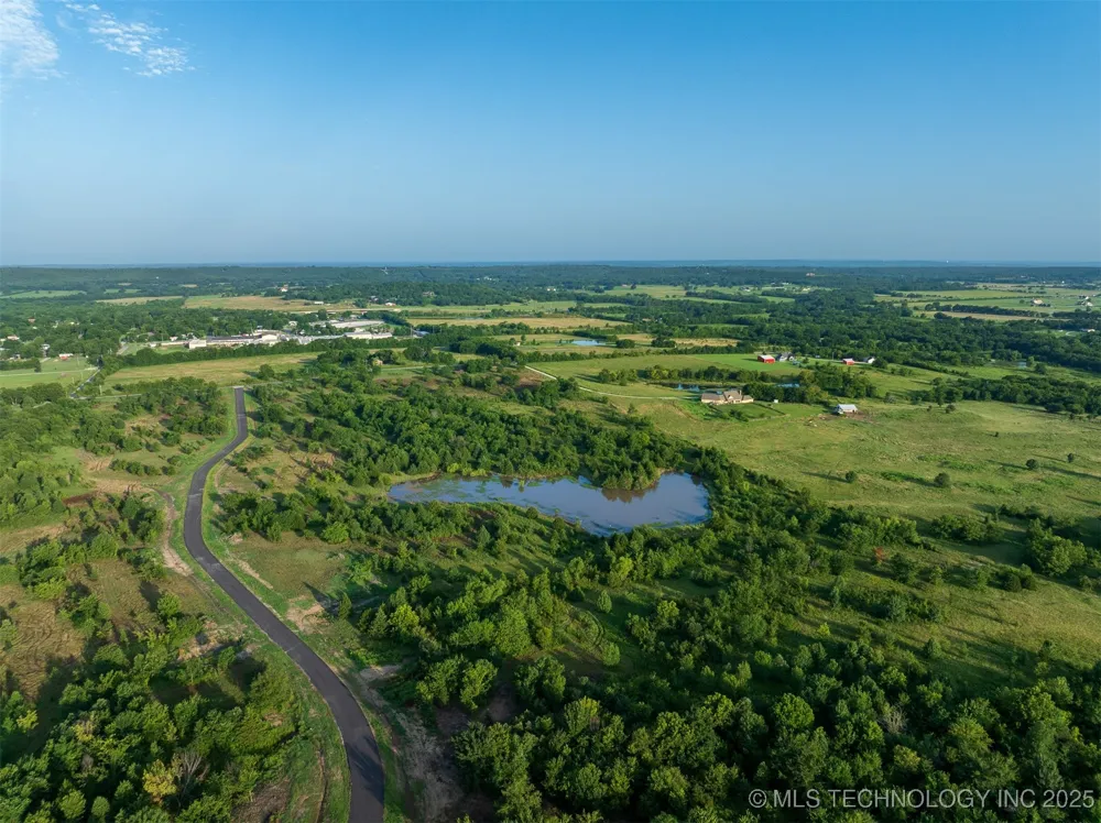 7 W 195th Street S Mounds, OK 74047