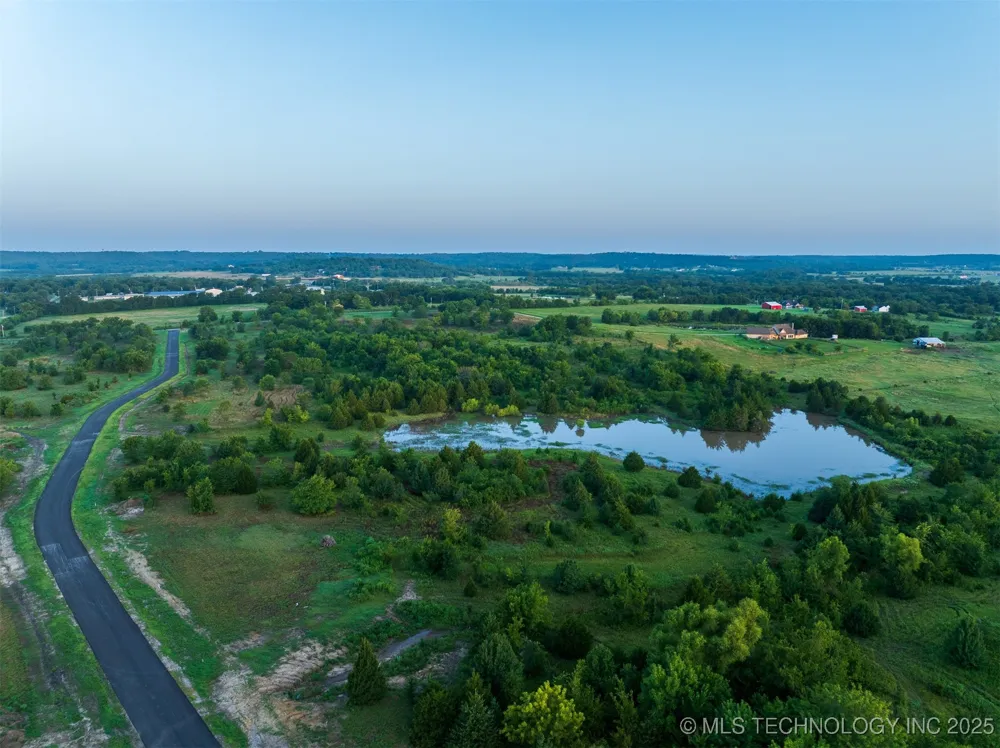 7 W 195th Street S Mounds, OK 74047