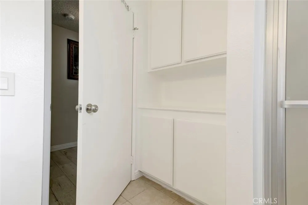 12325 Sweetbriar Pacoima, CA 91331