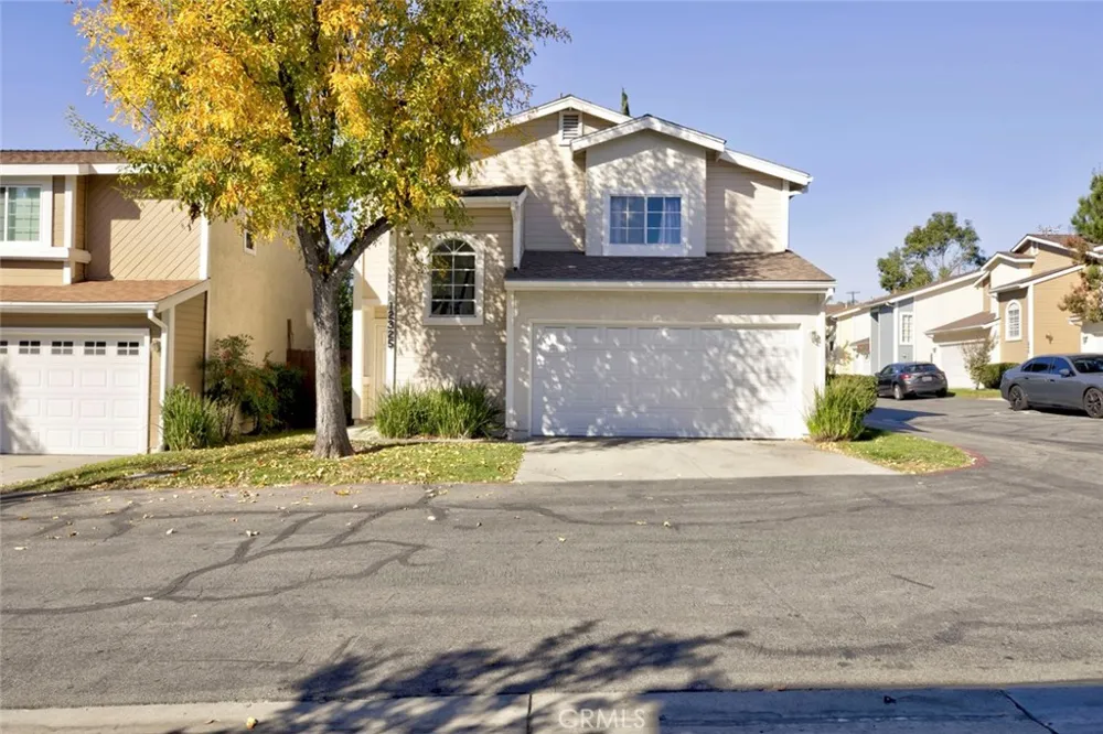 12325 Sweetbriar Pacoima, CA 91331
