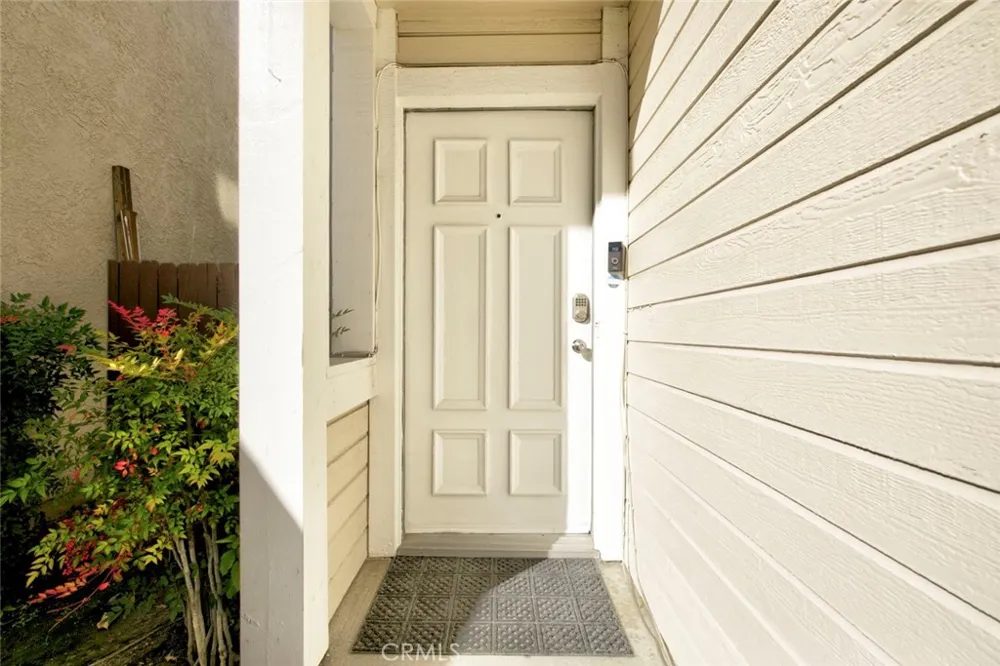 12325 Sweetbriar Pacoima, CA 91331