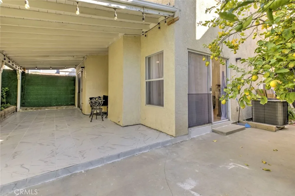 12325 Sweetbriar Pacoima, CA 91331