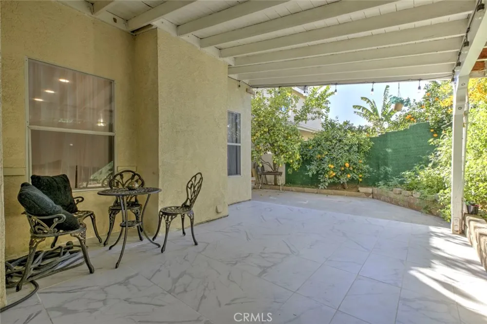 12325 Sweetbriar Pacoima, CA 91331