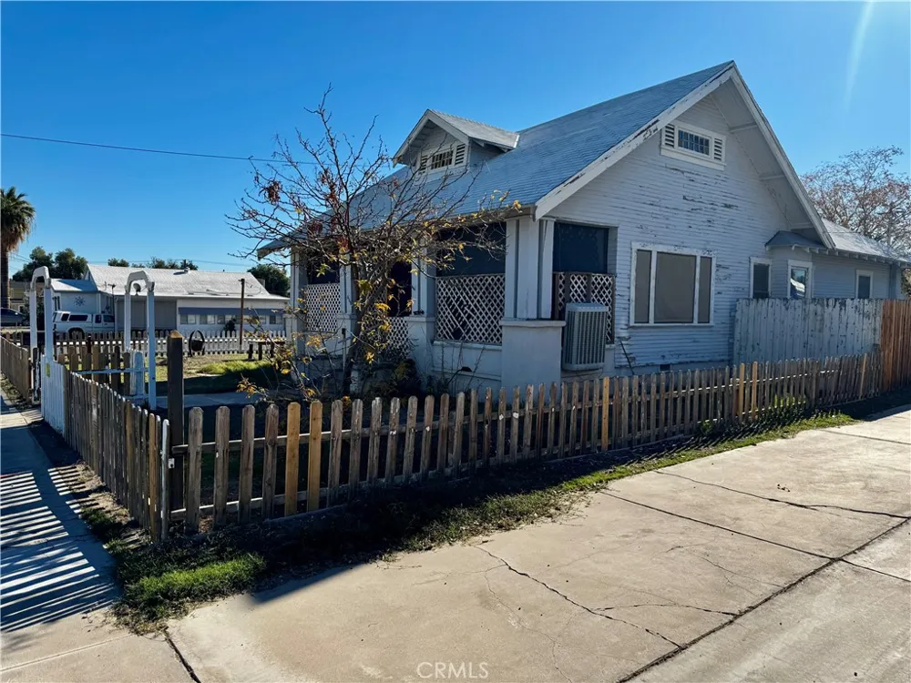 203 Walnut Street Needles, CA 92363