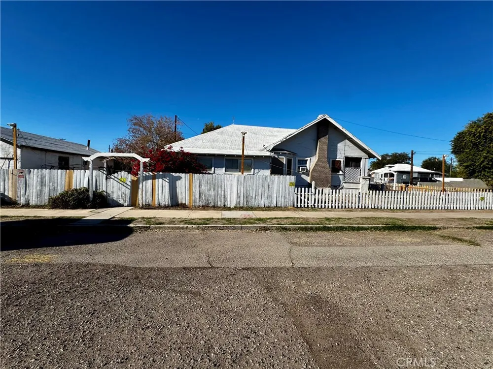 203 Walnut Street Needles, CA 92363