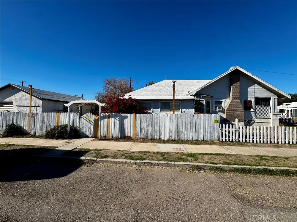 203 Walnut Street Needles, CA 92363