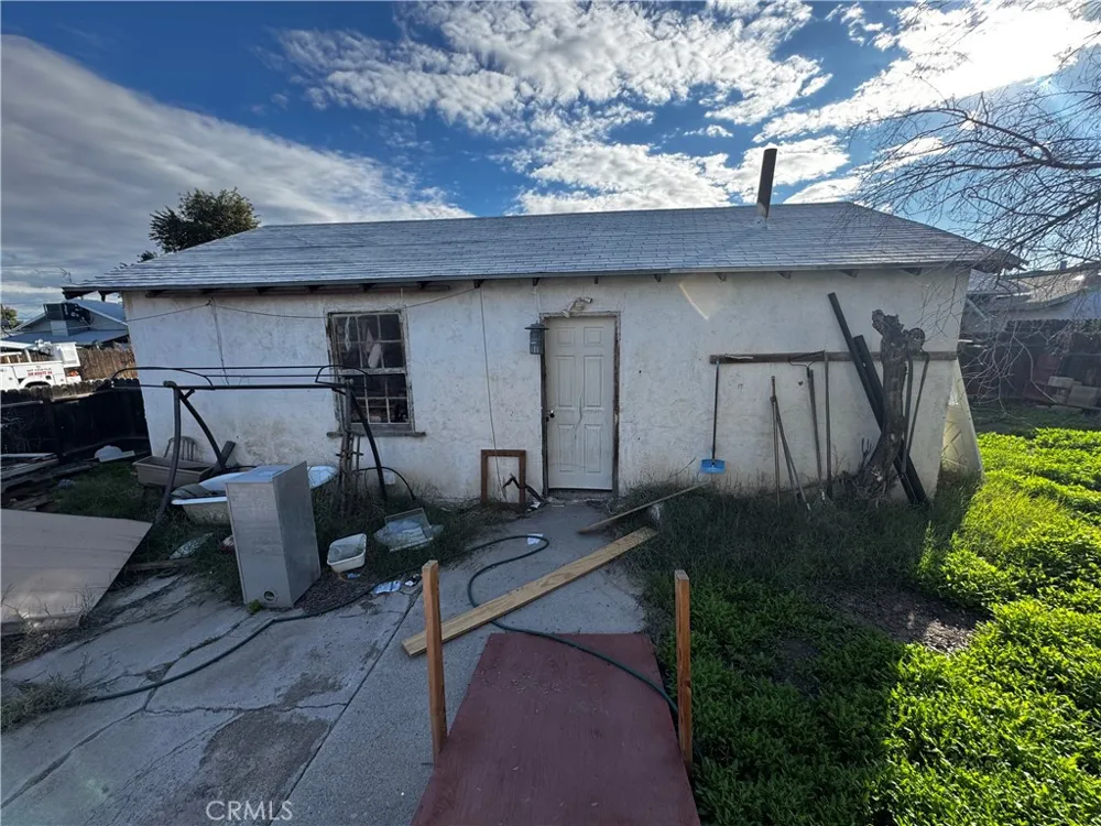 203 Walnut Street Needles, CA 92363