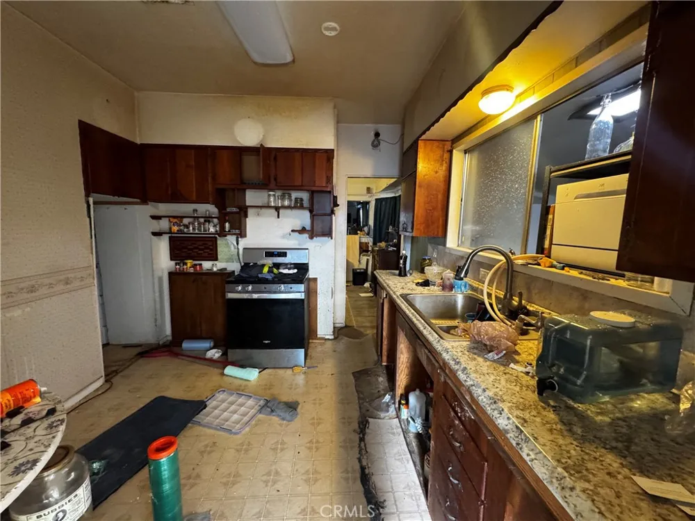 203 Walnut Street Needles, CA 92363